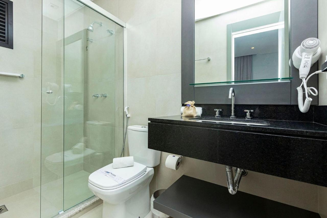 Aion Suites 205 - Lindo Apartamento Com Vista Para O Mar, A 60M Da Praia De Bombinhas, Com Piscina E Academia No Rooftop. Bagian luar foto